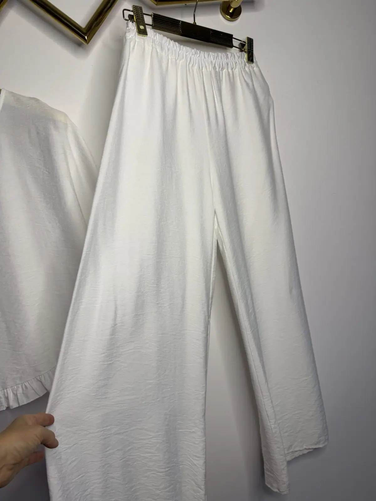Komplet biały letni dres wygodny cieniutki – miniatura 11 z 12