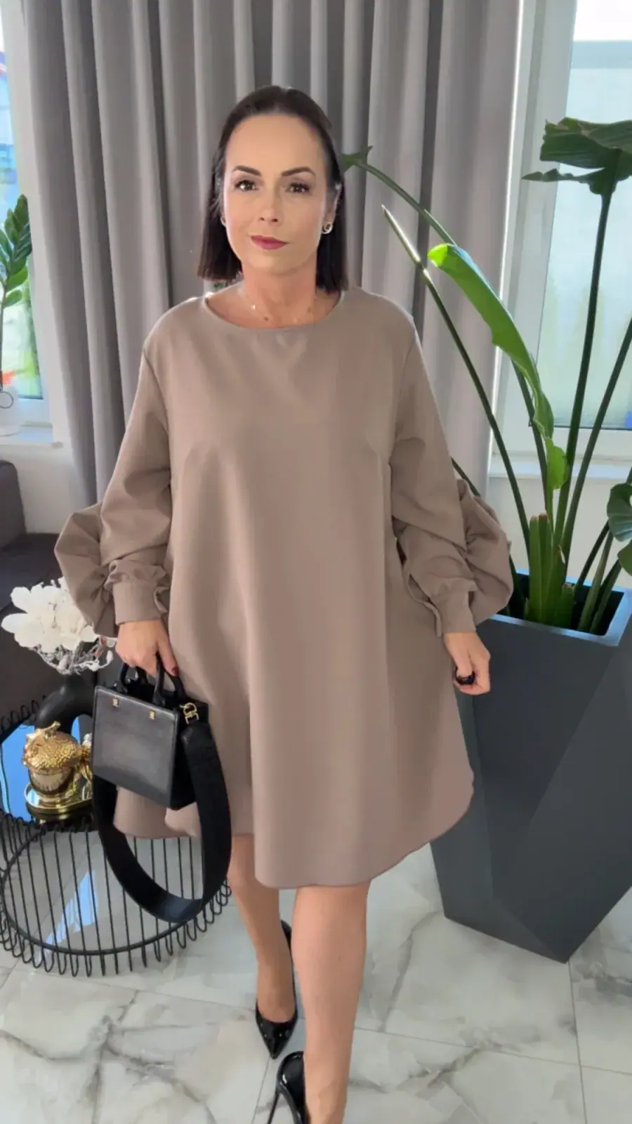 Sukienka Lola Bianka elegancka z różą fango – miniatura 6 z 16