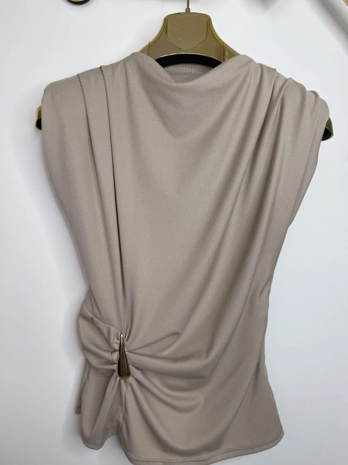 Komplet beżowy elegancki dres – miniatura 11 z 13