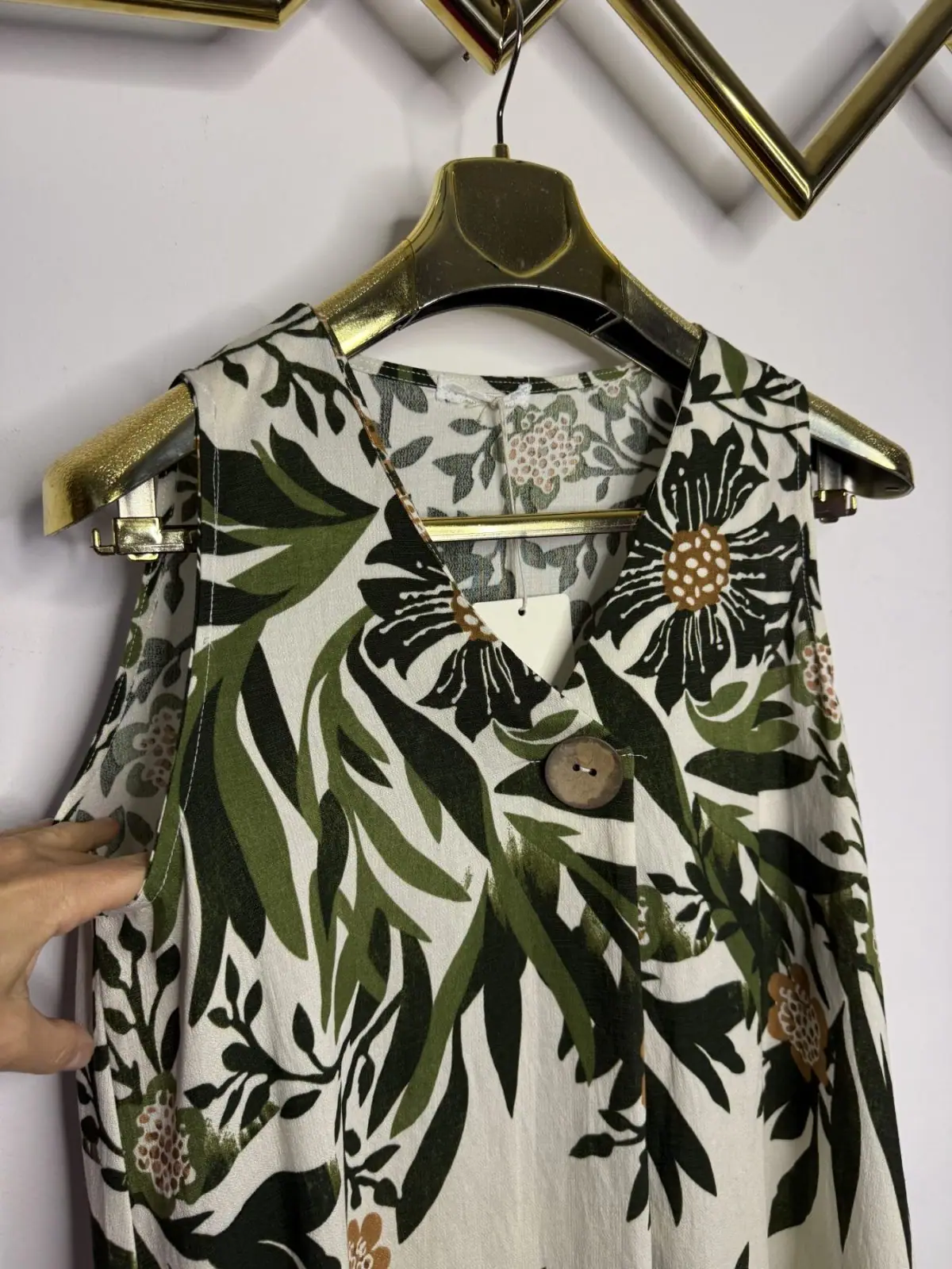 Sukienka elegancka bez rękawów piekna – miniatura 9 z 11