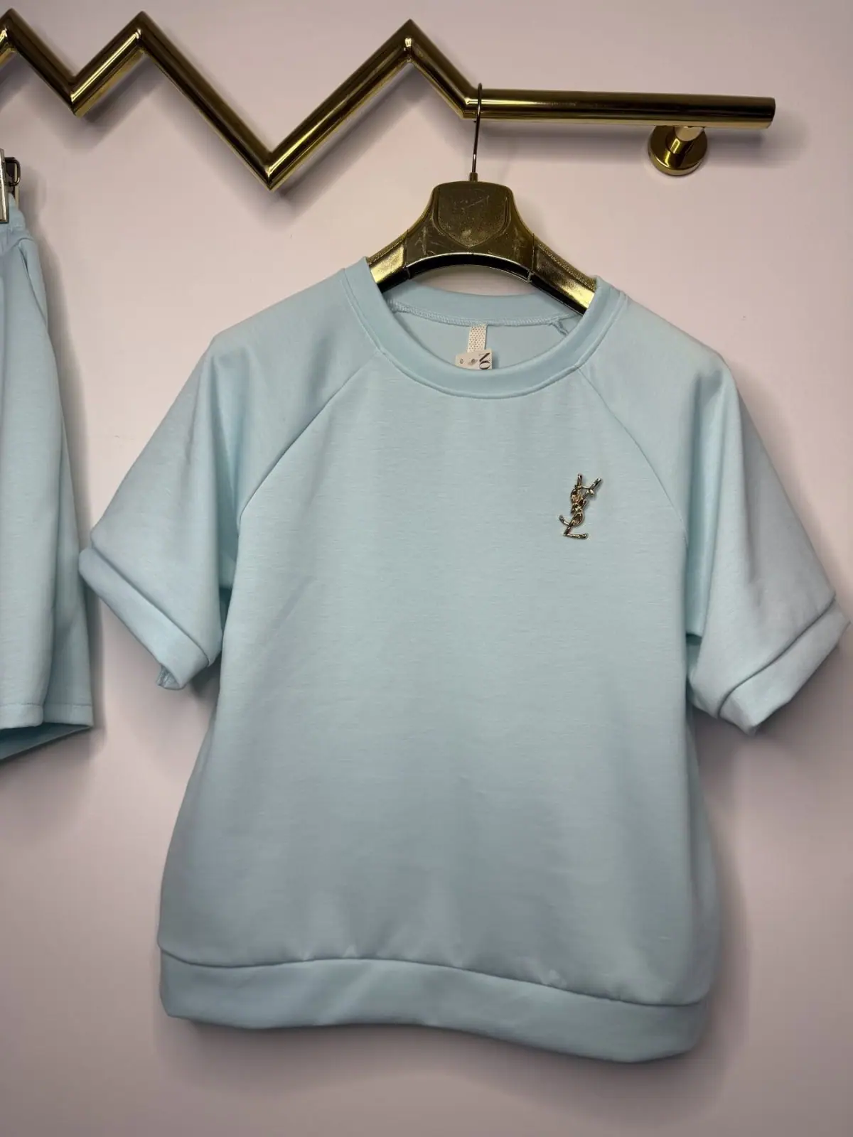 Komplet letni niebieski bermudy i bluza – miniatura 10 z 11