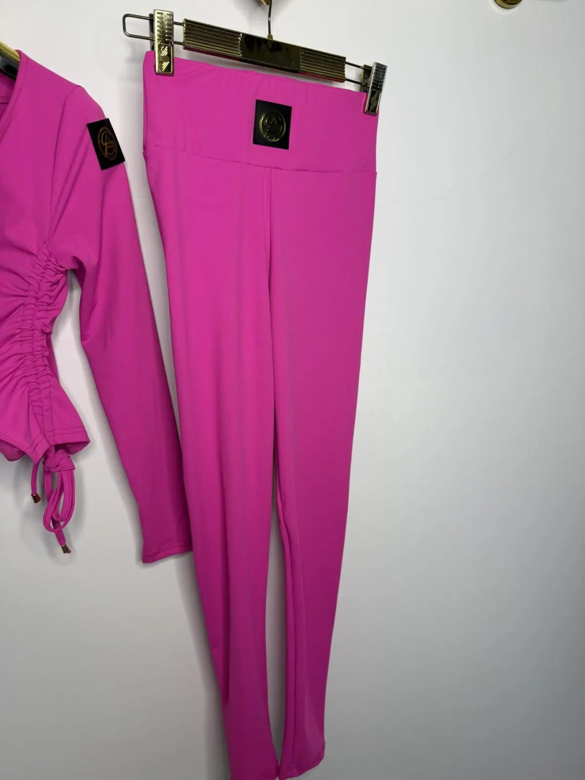 Komplet różowy Pink Mania bluzka leginsy piękny zestaw – miniatura 11 z 14