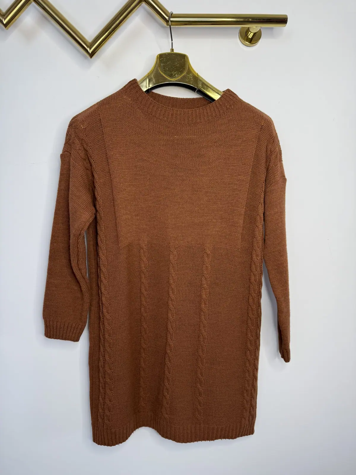 Sweter brązowy dłuższy z długim rękawkiem – miniatura 8 z 11