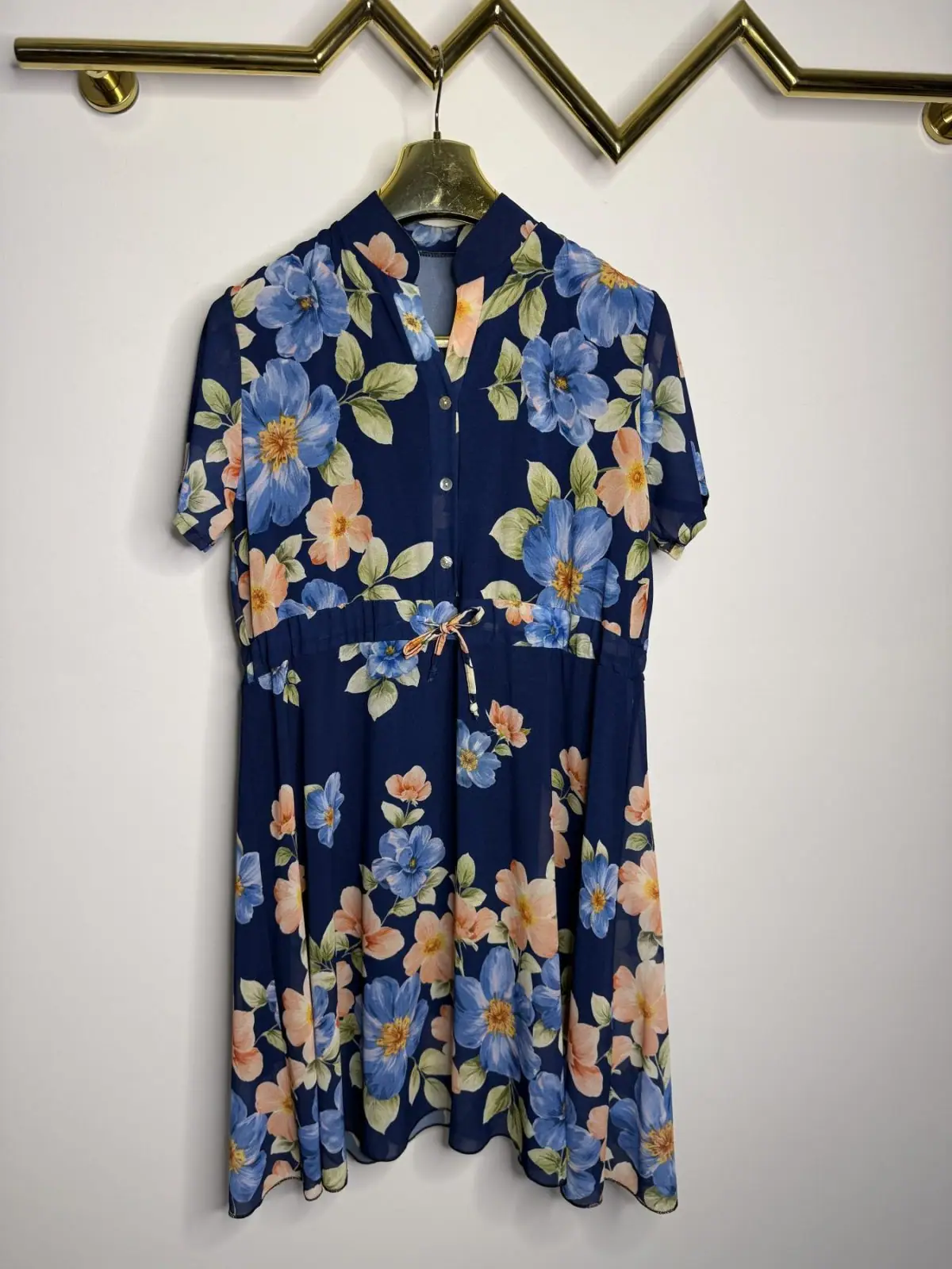 Sukienka elegancka chabrowa w kwiaty – miniatura 9 z 14
