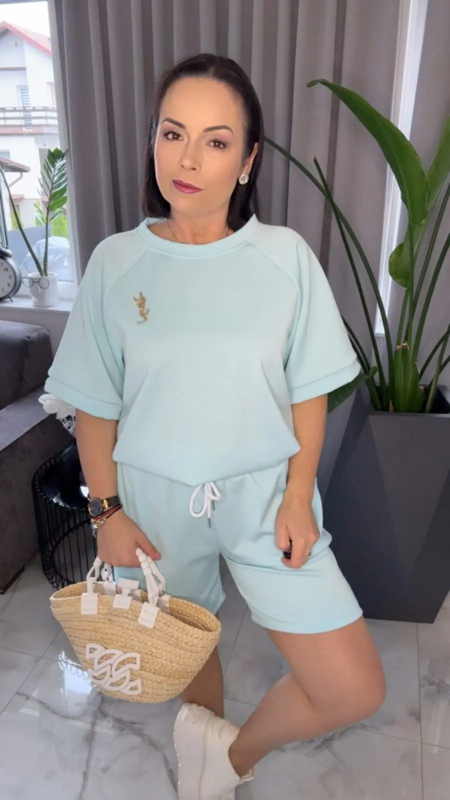 Komplet letni niebieski bermudy i bluza – miniatura 5 z 11
