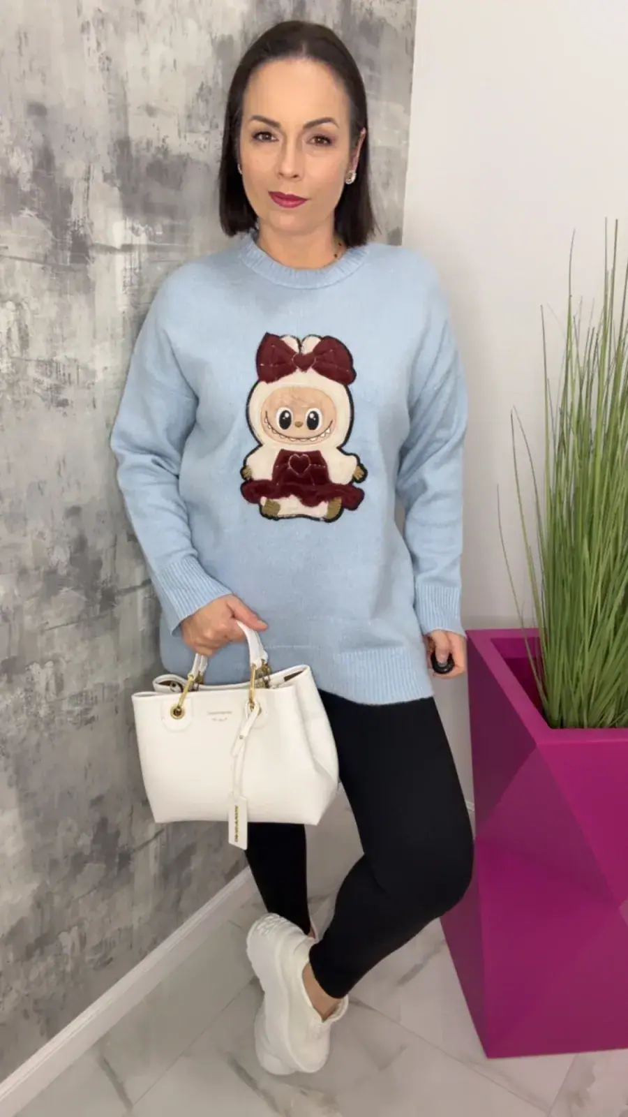 Sweter Lola Bianka niebieski labubu SALE – miniatura 5 z 10
