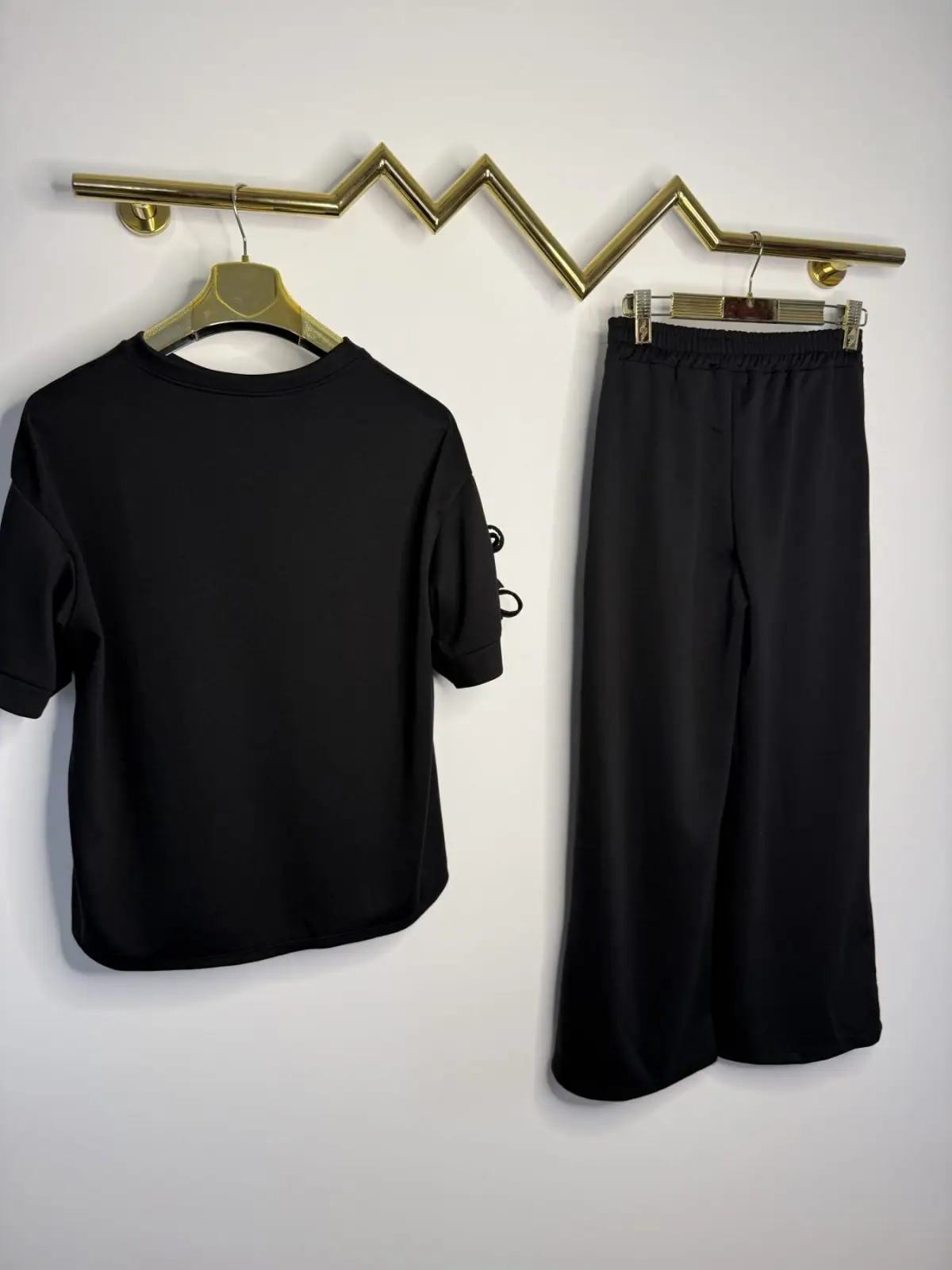 Dres czarny komplet bluza spodnie – miniatura 9 z 11