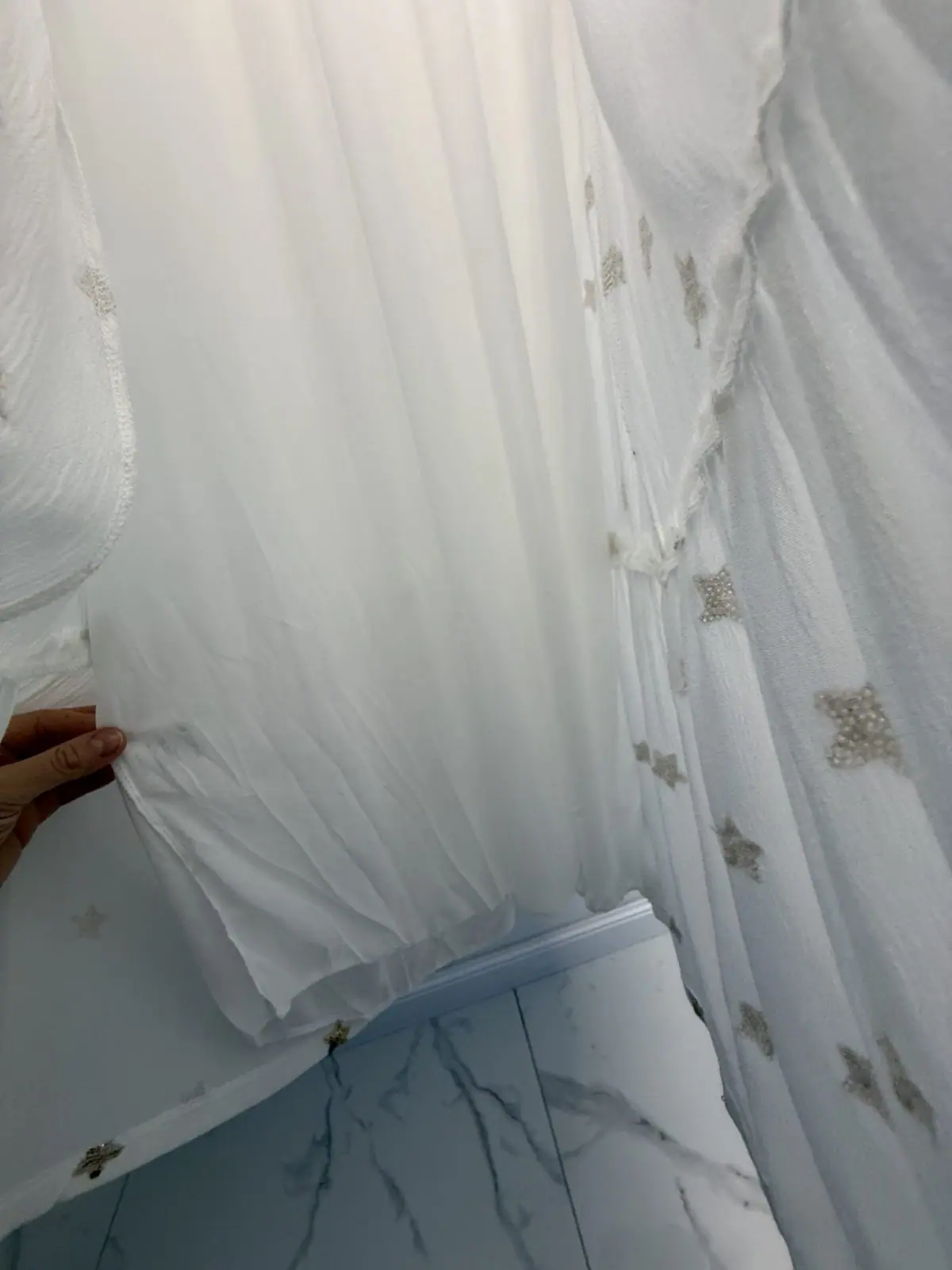 Sukienka letnia biała elegancka piękna i wygodna – miniatura 12 z 13