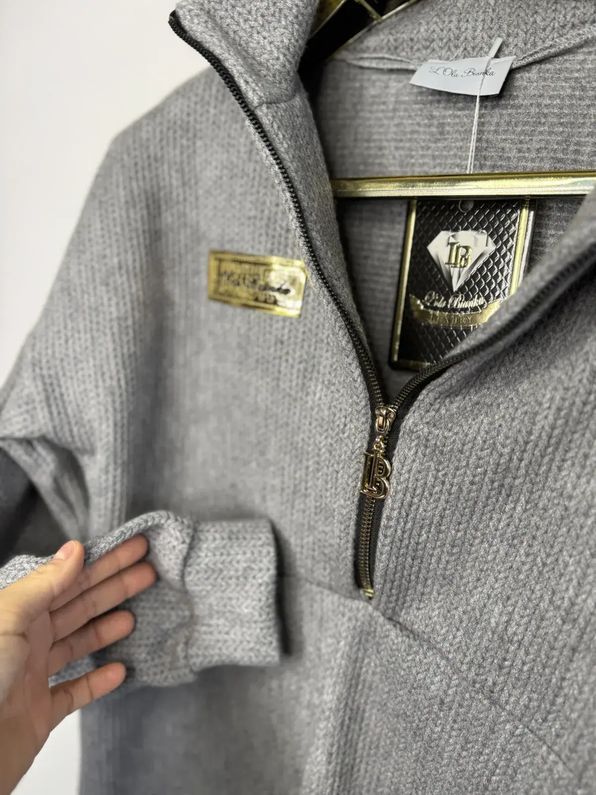 Bluza szara Lola Bianka dzianinowa – miniatura 9 z 9