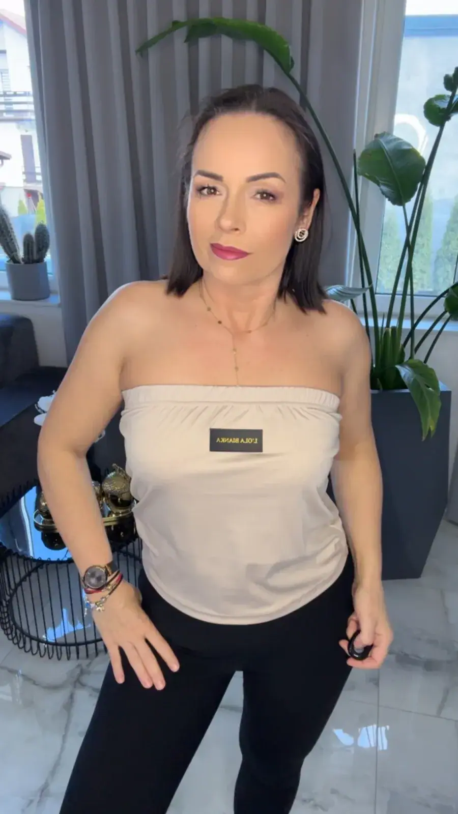 Top bez rękawów Lola Bianka tuba beżowa – miniatura 3 z 6