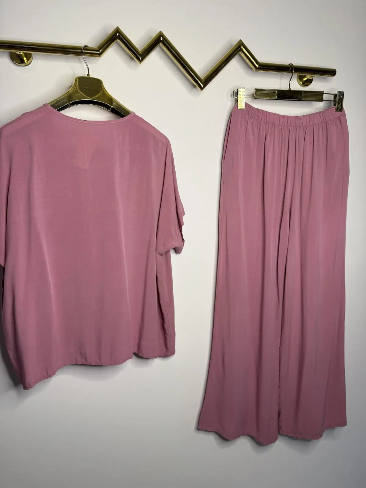 Komplet letni różowy dres wygodny – miniatura 13 z 13