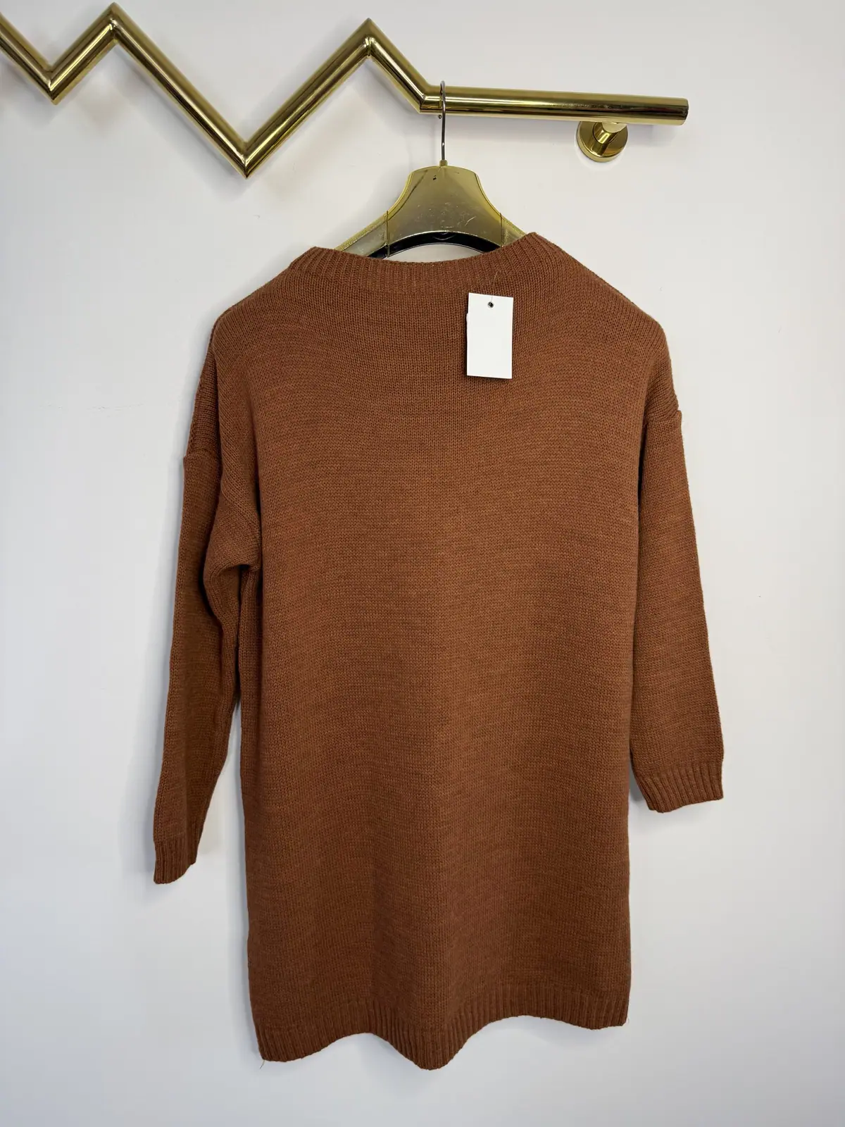 Sweter brązowy dłuższy z długim rękawkiem – miniatura 11 z 11