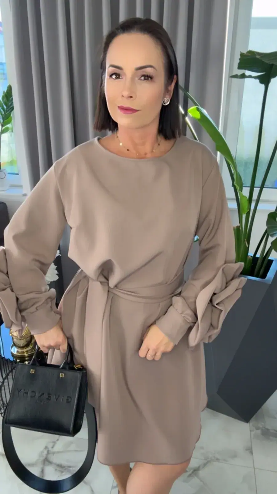 Sukienka Lola Bianka elegancka z różą fango – miniatura 9 z 16