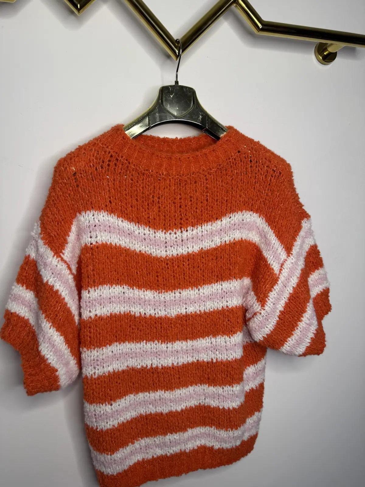 Sweter pomarańczowy w paski mięciutki wygodny – miniatura 6 z 8