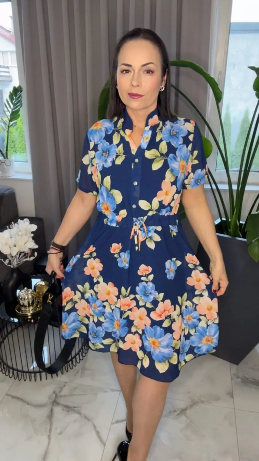 Sukienka elegancka chabrowa w kwiaty – miniatura 7 z 14