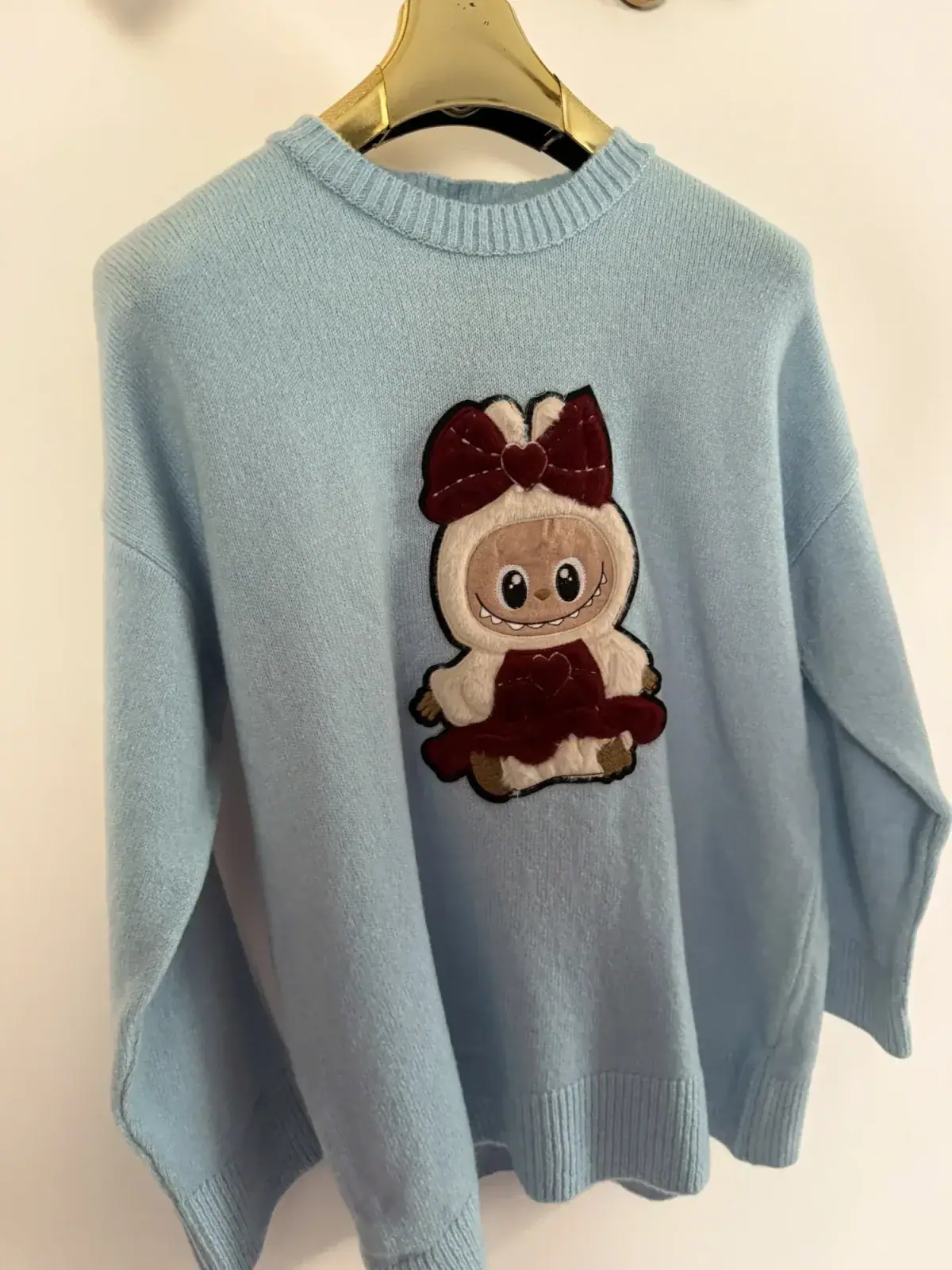 Sweter Lola Bianka niebieski labubu SALE – miniatura 8 z 10