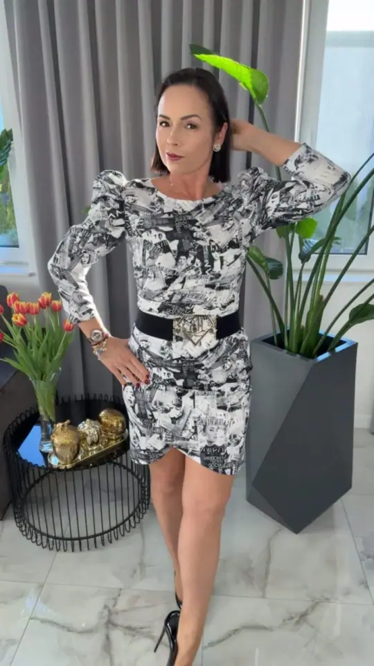 Sukienka wizytowa dopasowana biało szara, zdjęcie 2 z 2 – odzież damska Victoria Fashion