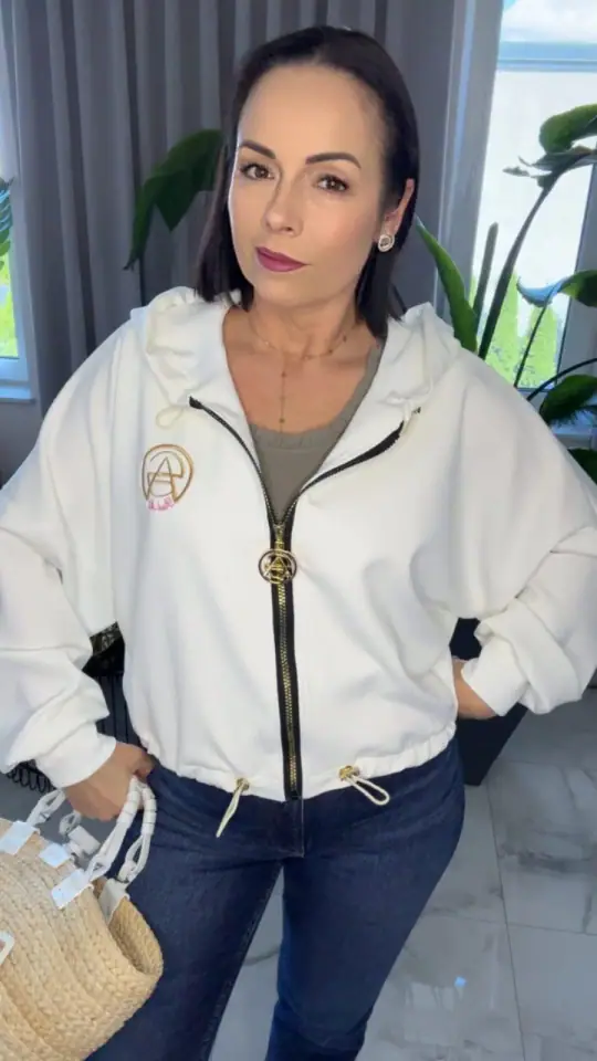 Bluza Pink Mania biała rozpinana, Lola Bianka, zdjęcie 1 z 2 – odzież damska Victoria Fashion