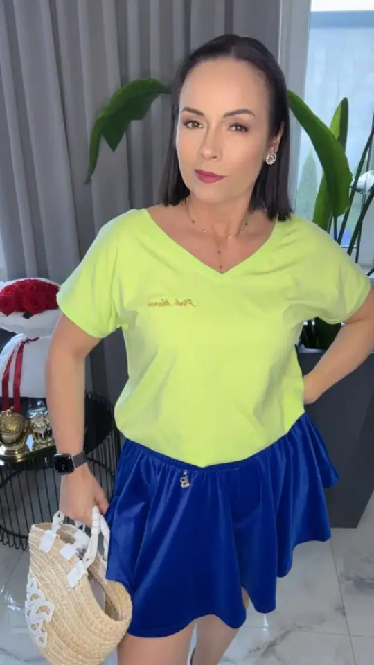 Spodenki Lola Bianka welurowe niebieskie, zdjęcie 2 z 2 – odzież damska Victoria Fashion