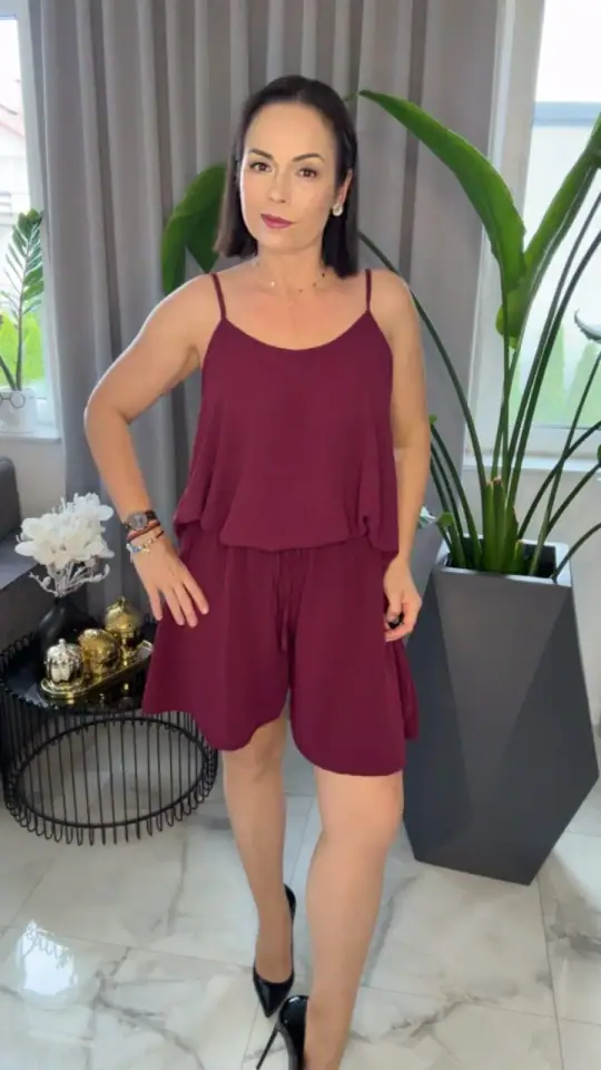 Komplet letni bordowy luźny top ze spodenkami, zdjęcie 2 z 2 – odzież damska Victoria Fashion