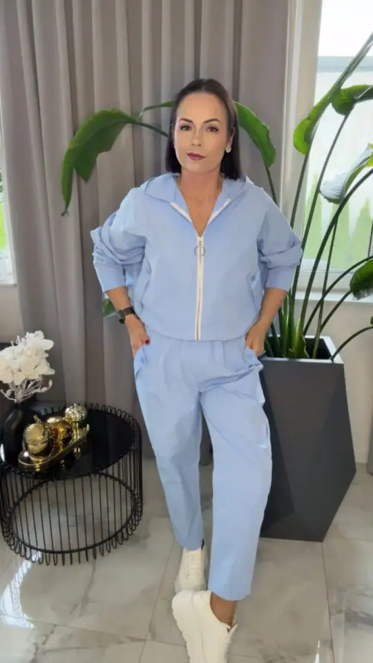 Dres błękitny wygodny komplet, zdjęcie 1 z 2 – odzież damska Victoria Fashion