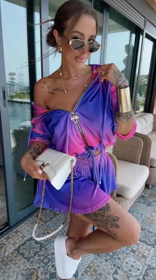 Dres Lola Bianka welurowy różowy, zdjęcie 1 z 2 – odzież damska Victoria Fashion