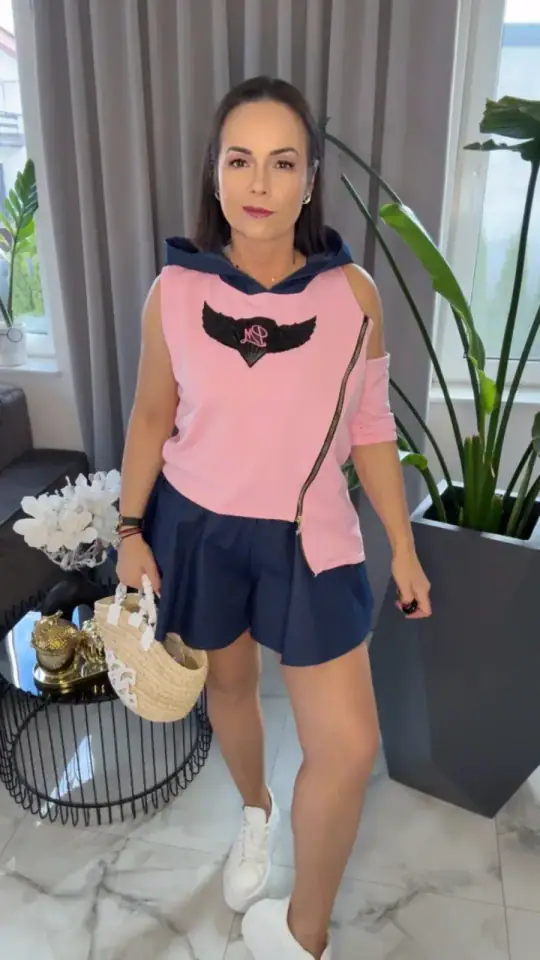 Komplet Pink Mania dżinsowy, zdjęcie 1 z 2 – odzież damska Victoria Fashion