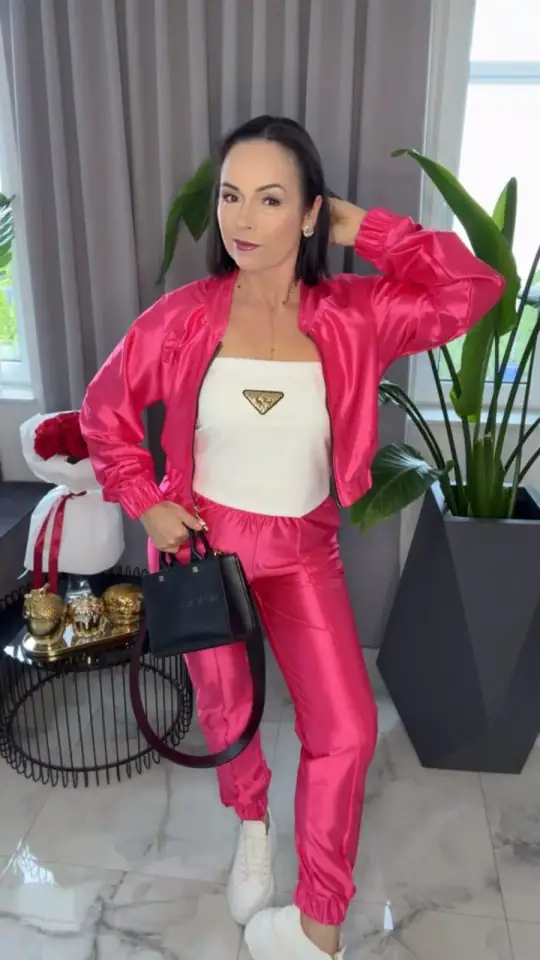 Dres różowy Lola Bianka Pink Mania satynowy, zdjęcie 2 z 2 – odzież damska Victoria Fashion