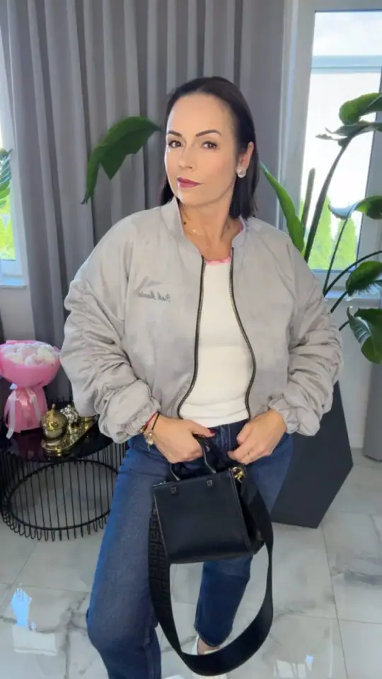 Kurtka szara bomberka Pink Mania Lola Bianka, zdjęcie 1 z 2 – odzież damska Victoria Fashion
