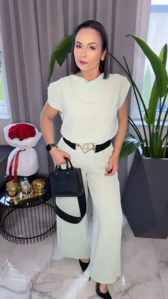 Kombinezon miętowy Lola Bianka Pink Mania elegancki, zdjęcie 1 z 2 – odzież damska Victoria Fashion