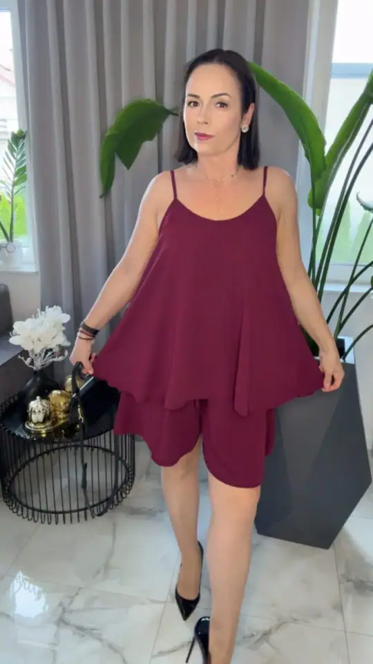 Komplet letni bordowy luźny top ze spodenkami, zdjęcie 1 z 2 – odzież damska Victoria Fashion