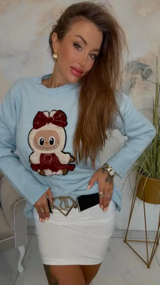 Sweter Lola Bianka niebieski labubu SALE, zdjęcie 2 z 2 – odzież damska Victoria Fashion