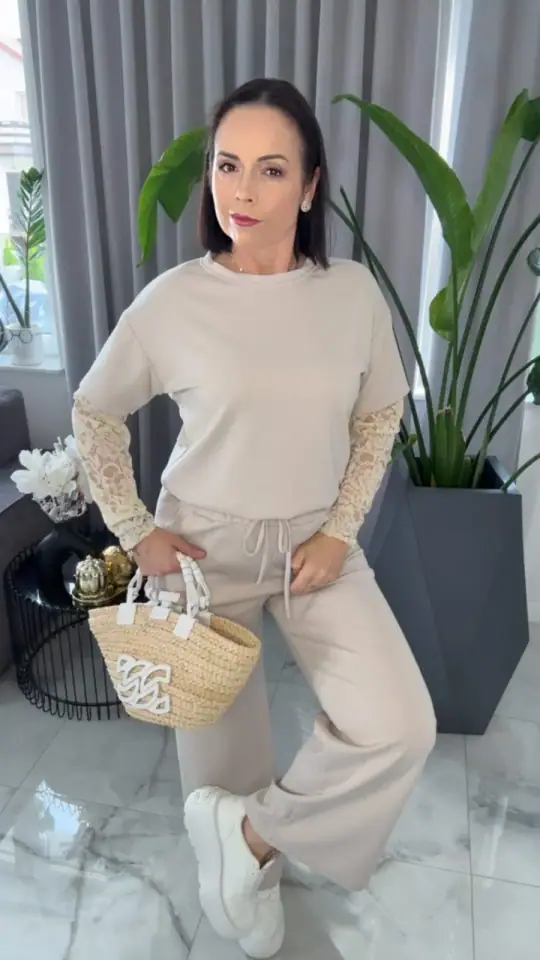 Dres beżowy z koronką piękny komplet, zdjęcie 1 z 2 – odzież damska Victoria Fashion