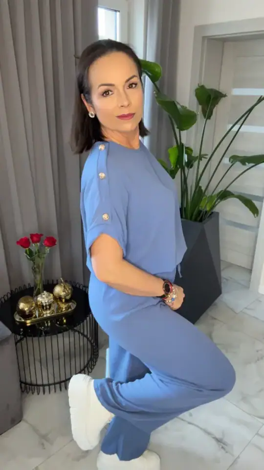 Komplet niebieski elegancki dres, zdjęcie 1 z 2 – odzież damska Victoria Fashion