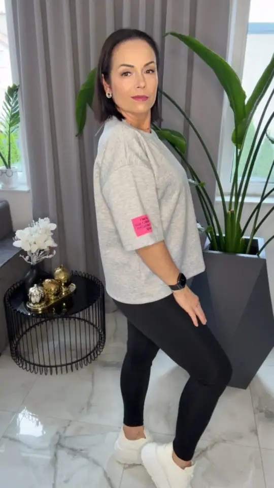 Bluzka szara krótki rękaw MEGA OKAZJA, zdjęcie 2 z 2 – odzież damska Victoria Fashion