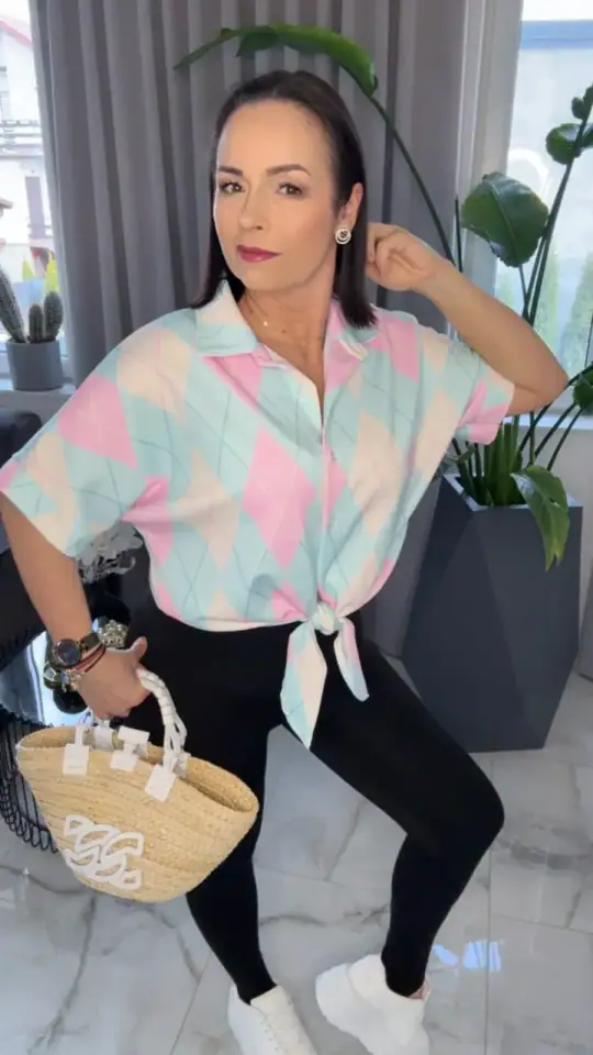 Bluzka wiązana koszula mięta, Lola Bianka, zdjęcie 1 z 2 – odzież damska Victoria Fashion
