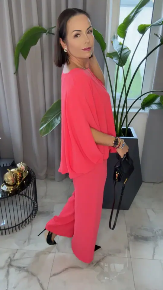 Komplet elegancki koralowy piękny dres, zdjęcie 2 z 2 – odzież damska Victoria Fashion