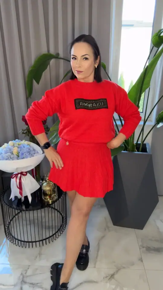 Komplet czerwony Lola Bianka dzianinowy, zdjęcie 2 z 2 – odzież damska Victoria Fashion