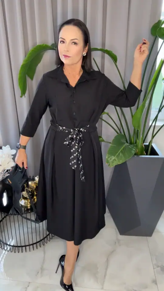 Sukienka czarna elegancka wizytowa midi, zdjęcie 1 z 2 – odzież damska Victoria Fashion