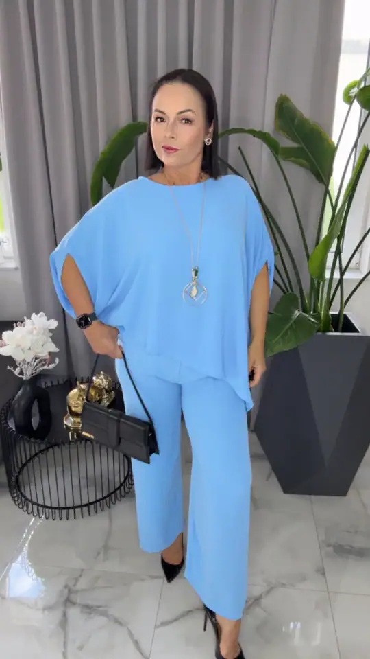 Komplet błękitny elegancki dres, zdjęcie 1 z 2 – odzież damska Victoria Fashion