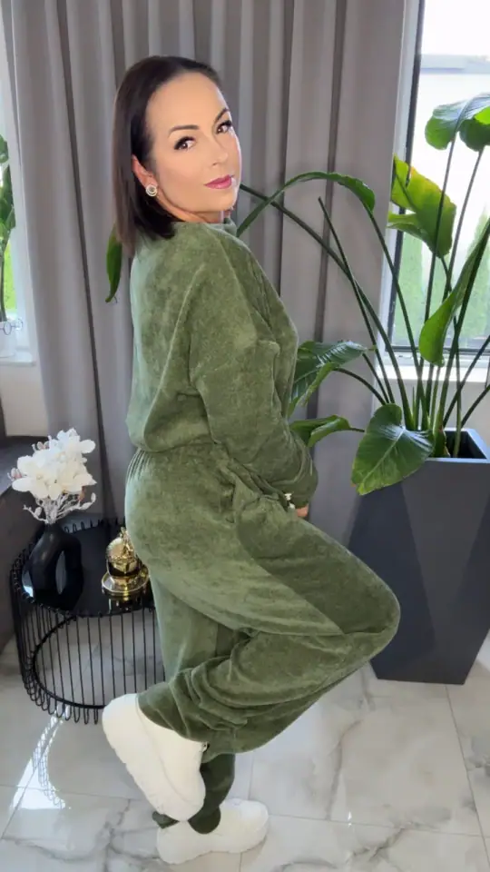 Dres khaki piękny i genialnie wygodny, zdjęcie 2 z 2 – odzież damska Victoria Fashion