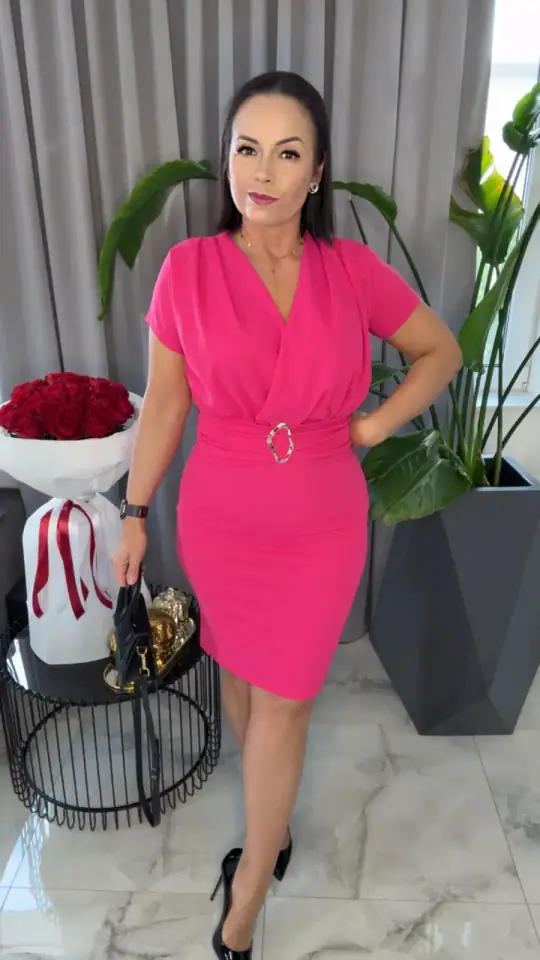 Sukienka różowa ołówkowa wizytowa, zdjęcie 1 z 2 – odzież damska Victoria Fashion