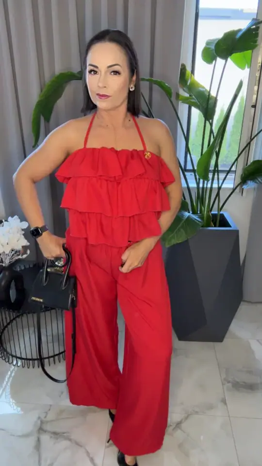 Kombinezon czerwony Pink Mania z marynarką, lola bianka, zdjęcie 1 z 2 – odzież damska Victoria Fashion
