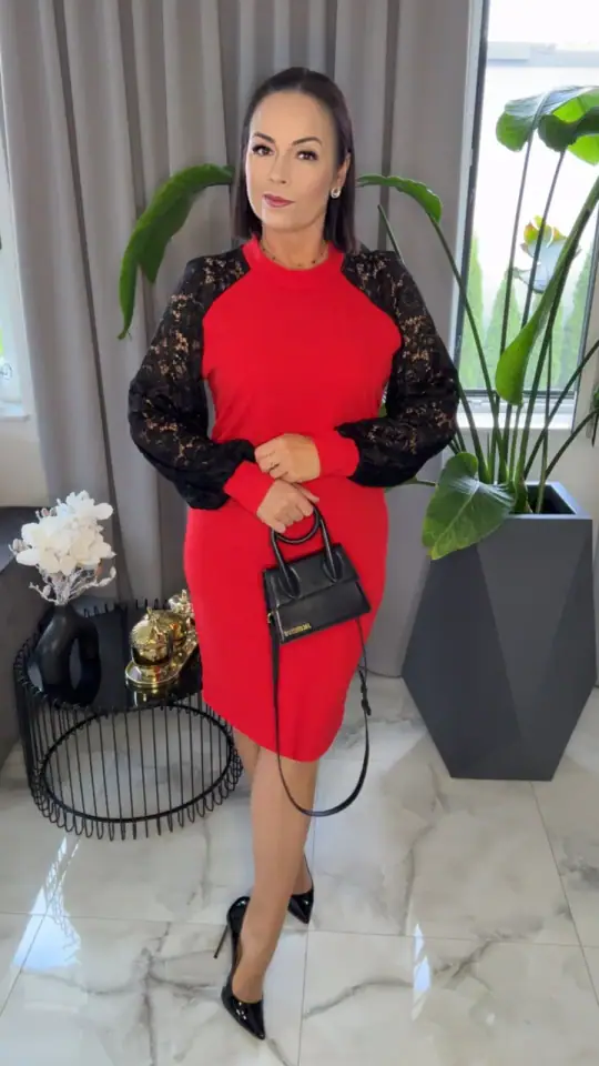 Sukienka czerwona z koronką elegancka, zdjęcie 2 z 2 – odzież damska Victoria Fashion