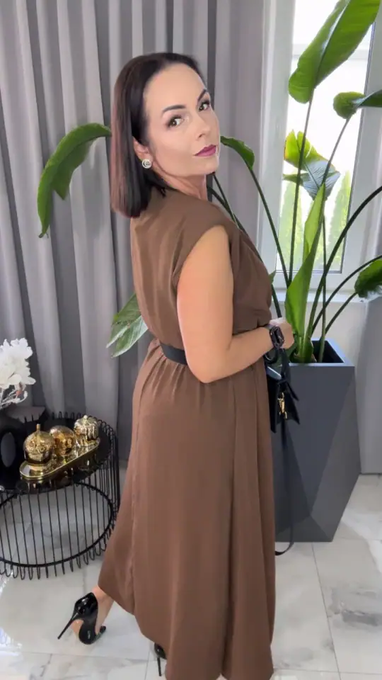 Sukienka brązowa elegancka długa bez rękawów, zdjęcie 2 z 2 – odzież damska Victoria Fashion