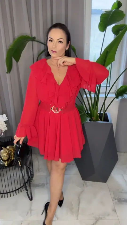 Sukienka czerwona Lola Bianka szyfonowa piękna, zdjęcie 1 z 2 – odzież damska Victoria Fashion