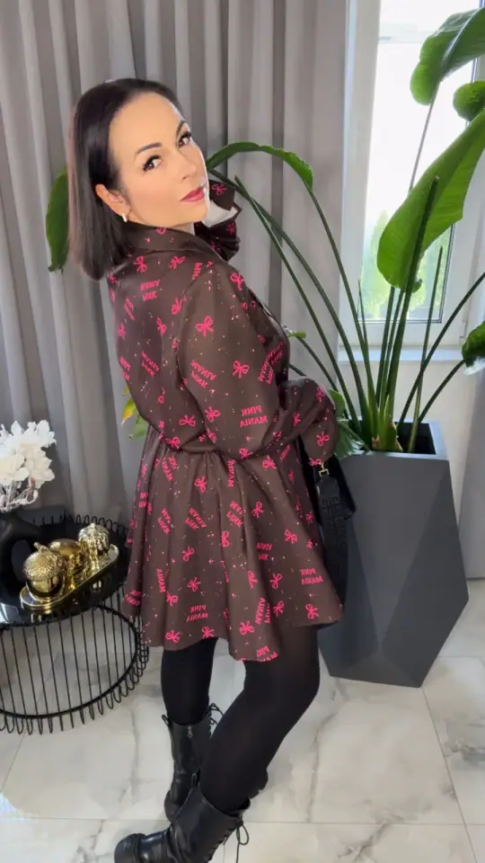 Komplet brązowy Pink Mania marynarka i spodenki, Lola Bianka, zdjęcie 2 z 2 – odzież damska Victoria Fashion