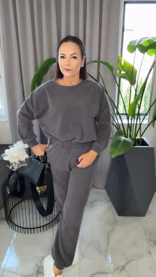 Dres szary piękny i wygodny komplet, zdjęcie 1 z 2 – odzież damska Victoria Fashion