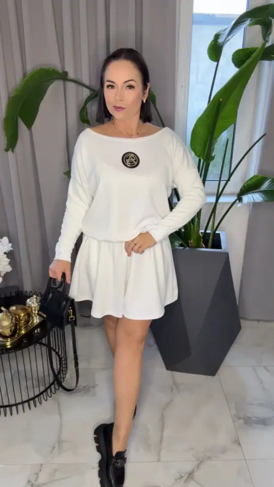 Kombinezon biały Lola Bianka wygodny, zdjęcie 1 z 2 – odzież damska Victoria Fashion