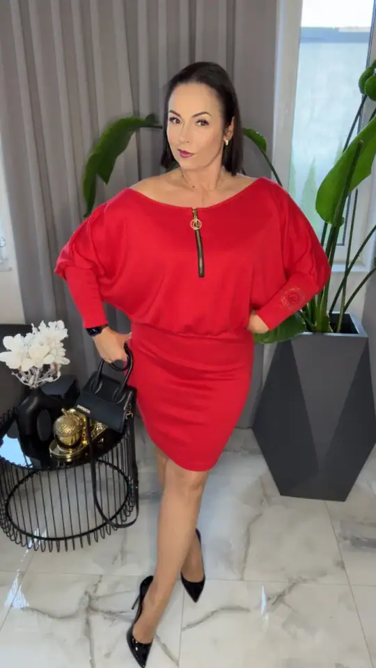 Sukienka czerwona Lola Bianka dzianinowa, zdjęcie 1 z 2 – odzież damska Victoria Fashion